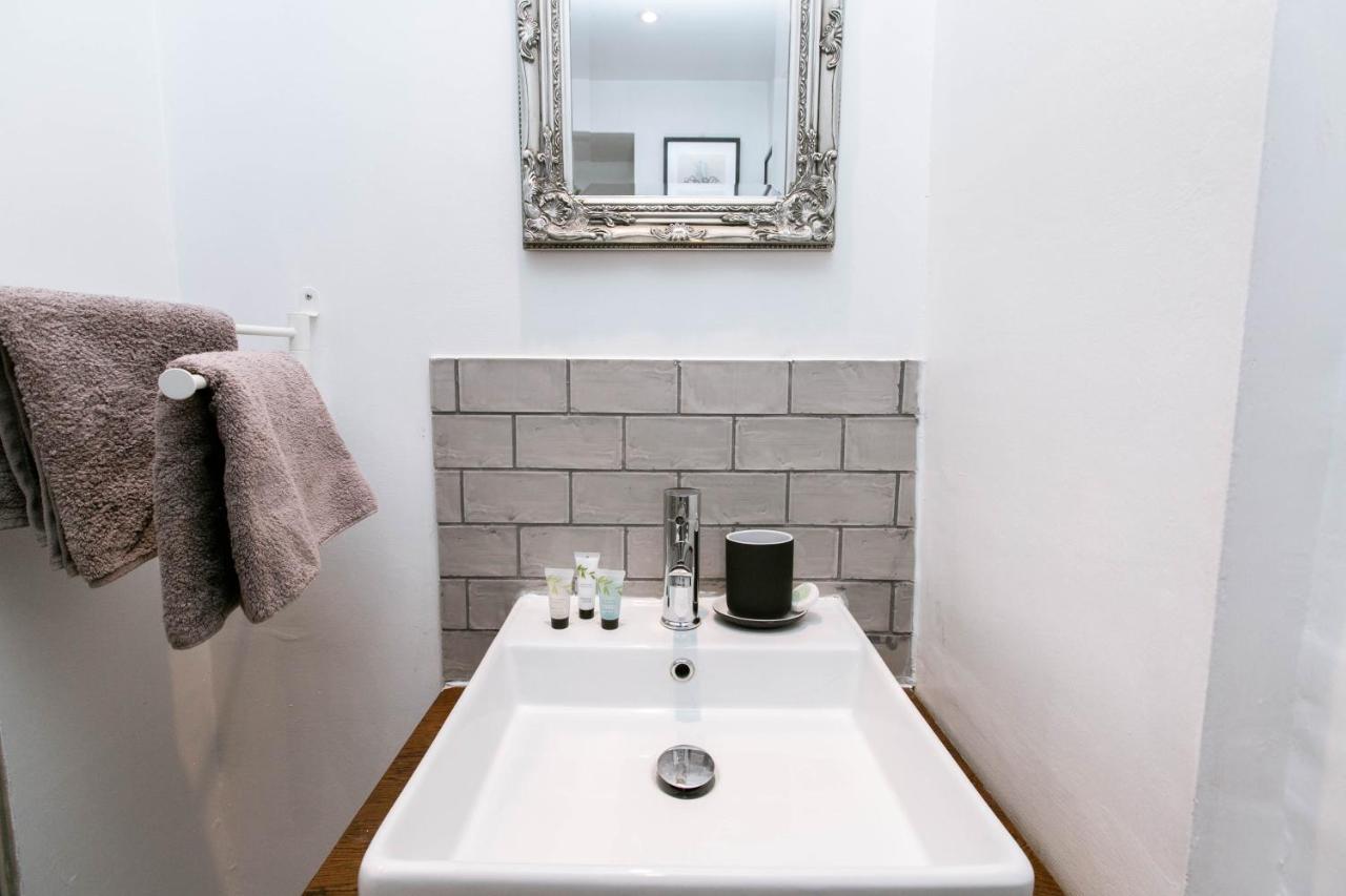 Peaceful Apartment - Dedicated Free Parking - Walk To Centre, Uni, Hosp - Business And Leisure - Contact For Long Stays Exeter Eksteriør bilde